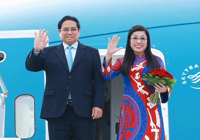PM Pham Minh Chinh arrives in Prague, beginning official visit to Czech Republic