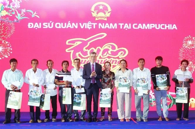 Vietnamese communities in regional countries celebrate Lunar New Year