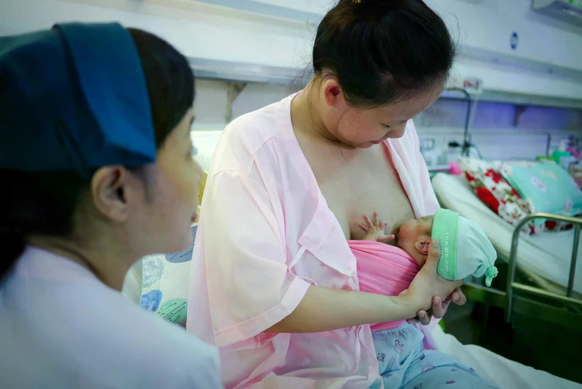 WHO urges accelerated action to save mothers, newborns