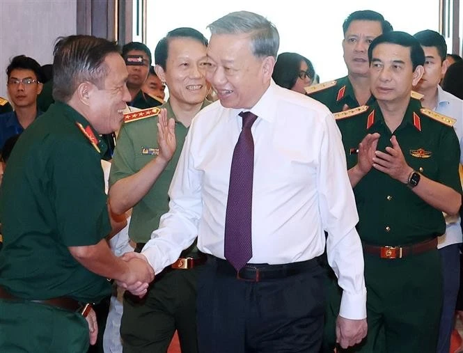 Party leader meets with veterans engaging in Ho Chi Minh Campaign 50 years ago