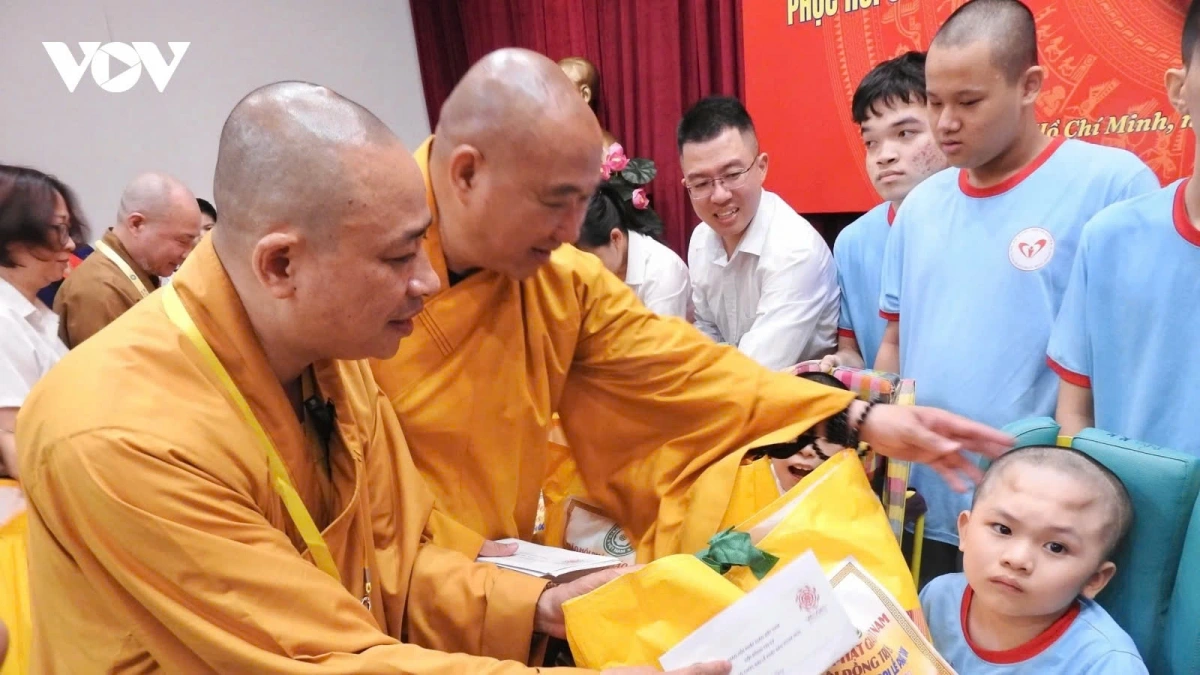 Children with disabilities get gifts ahead of UN Day of Vesak 2025