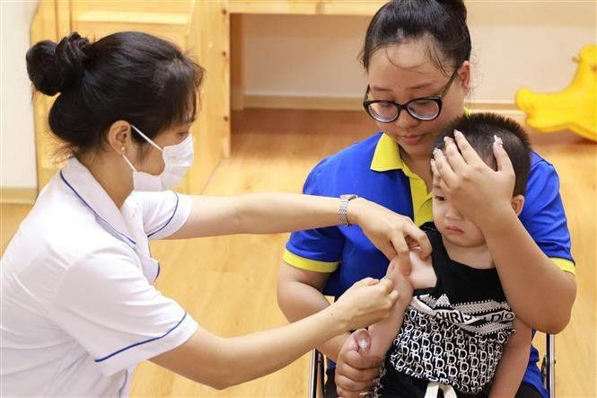 WHO, UNICEF commend Vietnam’s progress in childhood immunisation