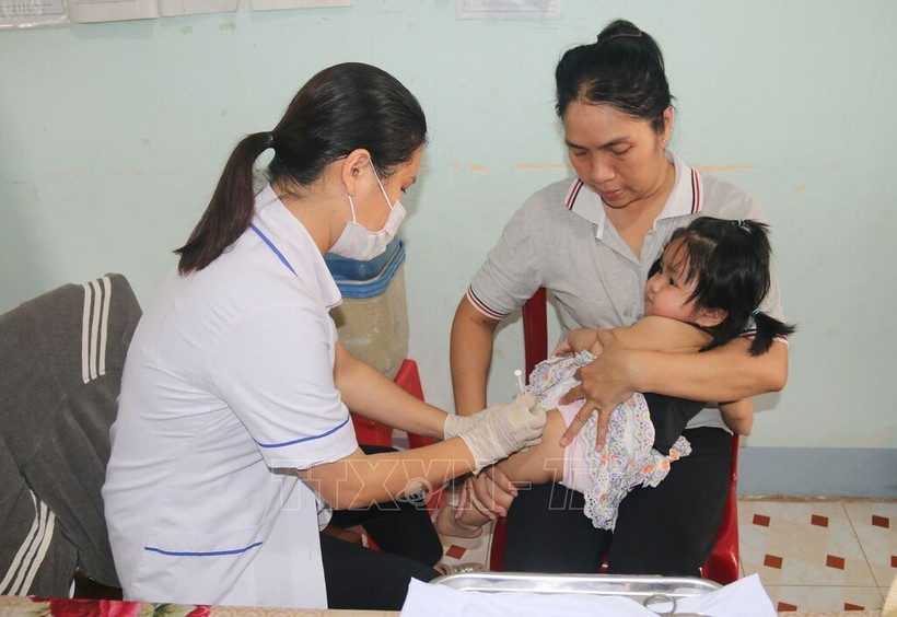 Vietnam proactively takes polio prevention measures amid outbreak in Laos