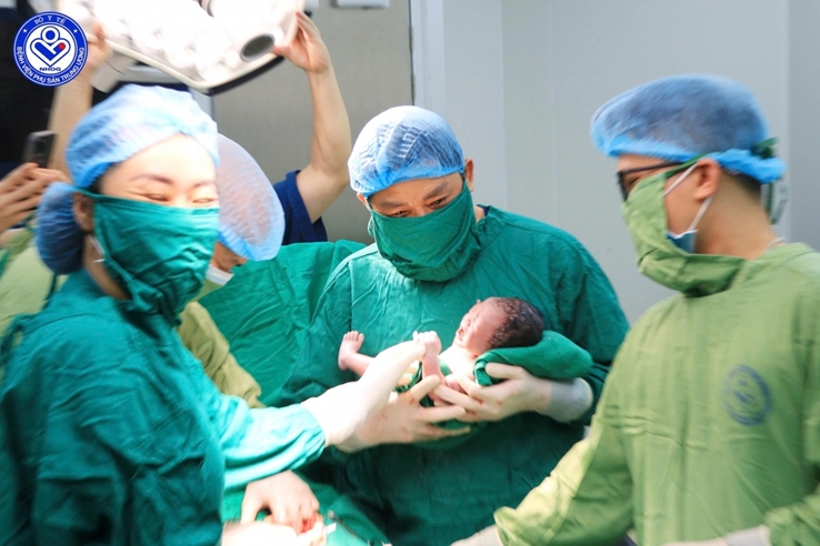 60-year-old woman gives birth to a healthy baby boy at National Obstetrics and Gynecology Hospital